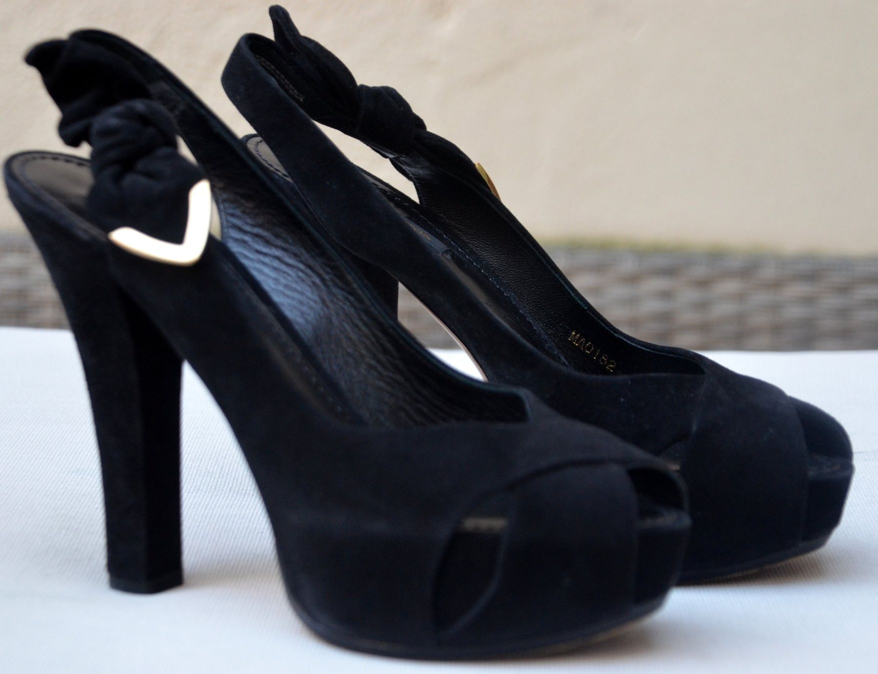 Louis Vuitton Scarpe da donna: Louis Vuitton Sandalen / sandales .37 – Usato da Collonges venduto da arashee