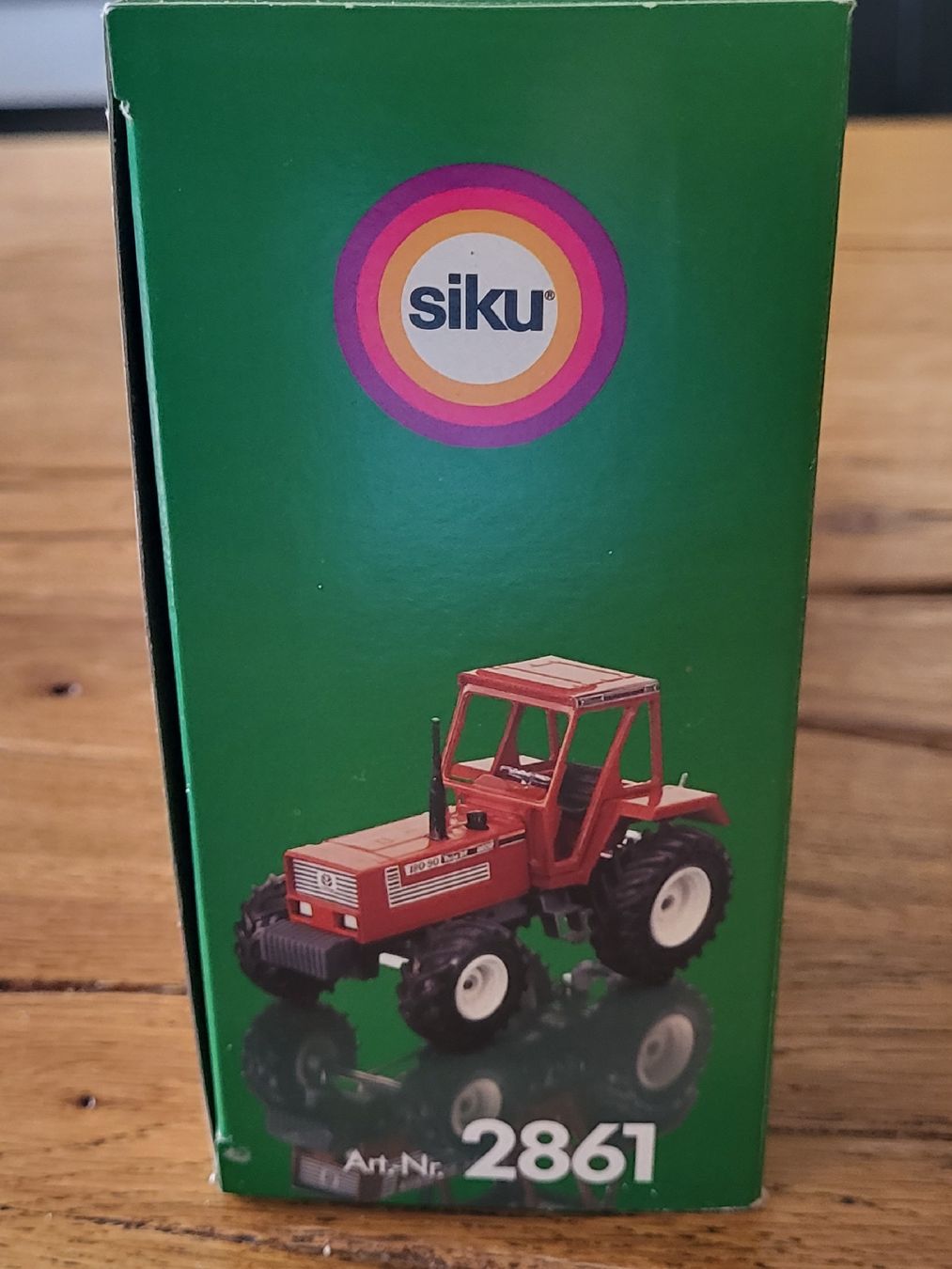 Siku Kit di modellismo & Modellini statici: Siku Traktor Farmer Serie 2861 Metall – Nuovo e nell'imballaggio originale da Kägiswil venduto da Megafi56 2