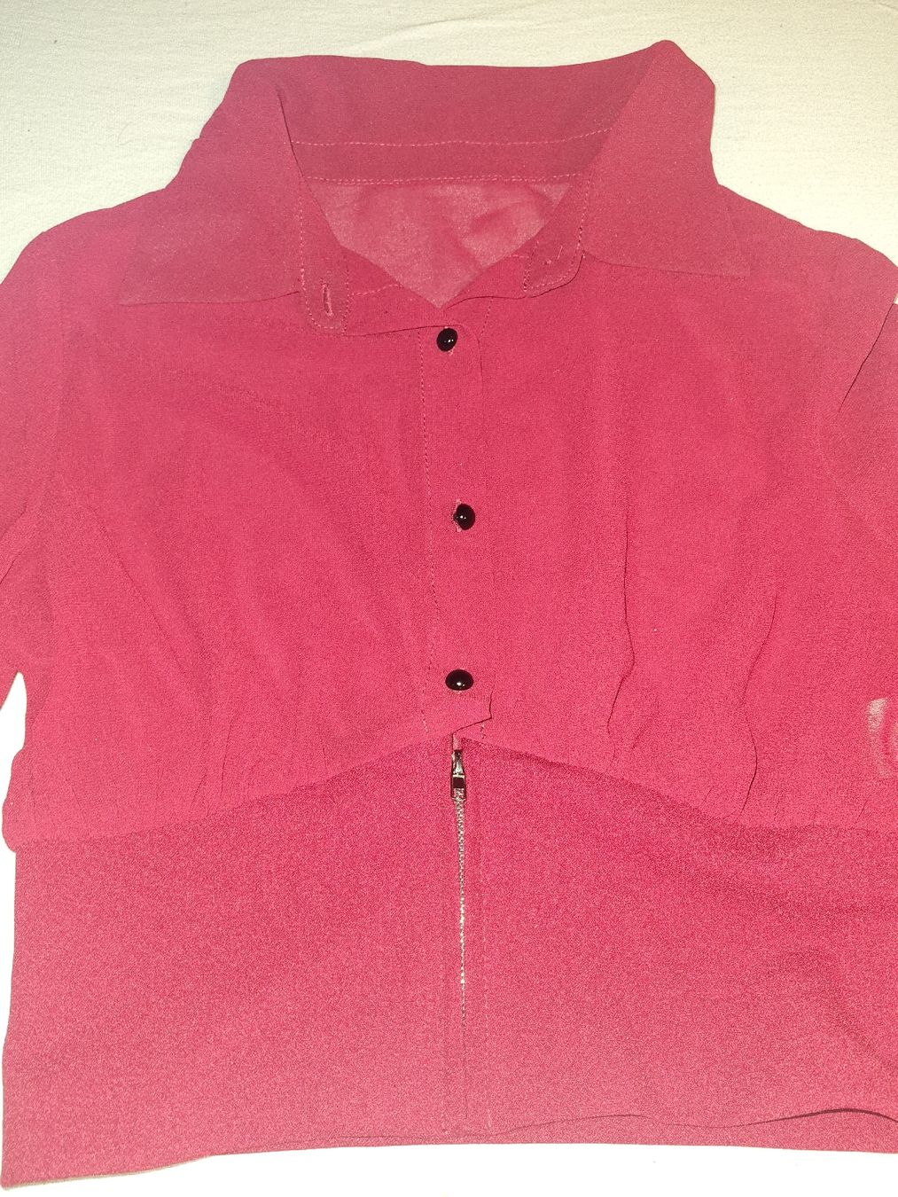 Blusen: rote bluse – Gebraucht aus Fällanden von VelvetRaven94 1