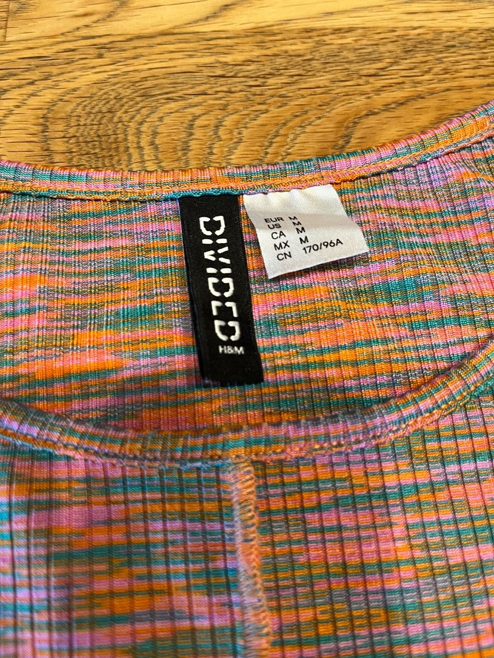 H&M T-shirt: H&M Devided Shirt Gr.M – Nuovo (secondo la descrizione) da Oberdorf SO venduto da sa-na 2