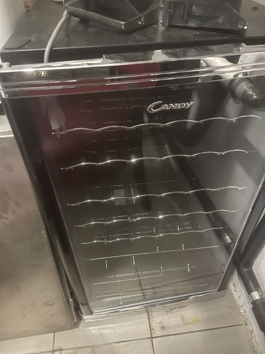 Equipement de magasin & Foires: frigo, vin – D'occasion à Romont FR par lua_k8pr 3