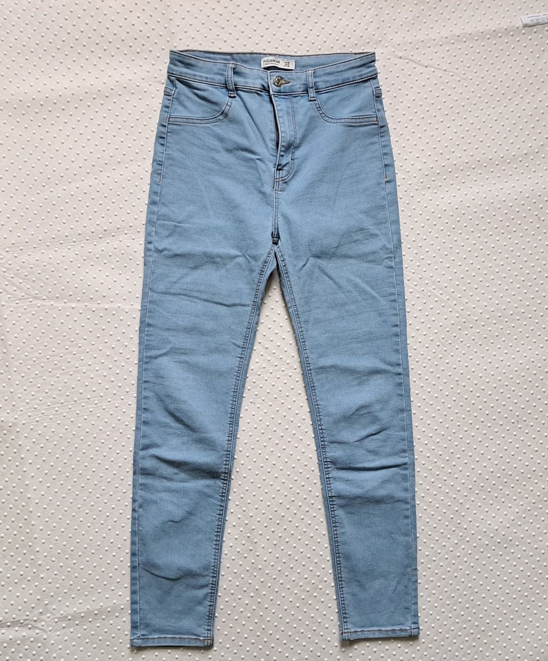 Pull&Bear Jeans: Hellblaue Pull&Bear Damen Jeans Grösse 38 – Gebraucht aus Gysenstein von joshuas81