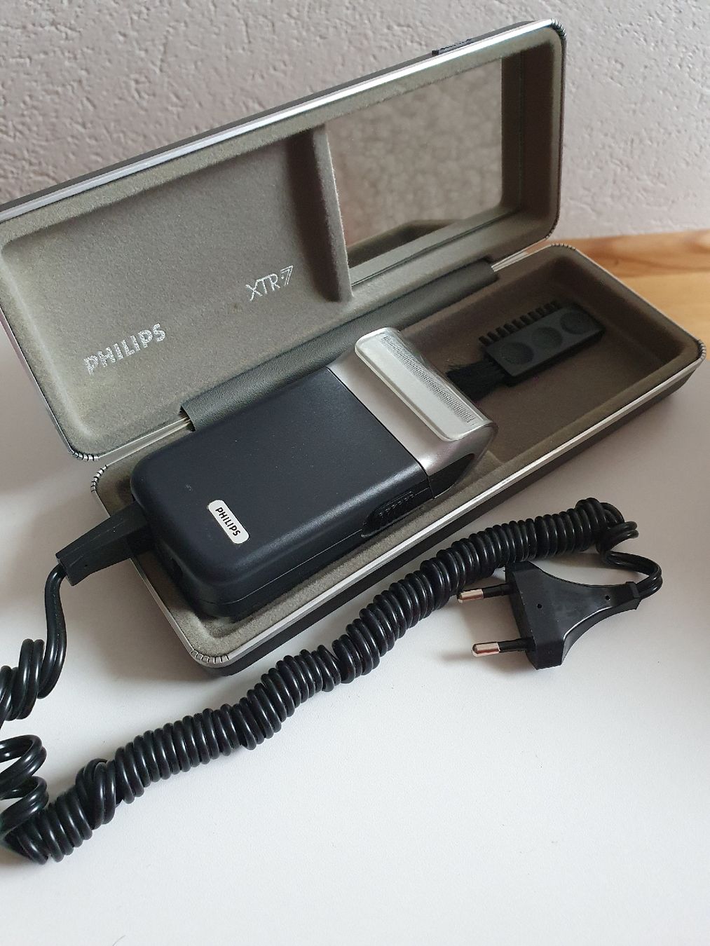 Philips Rasoi & Lamette da barba: Philips Vintage - Rasoir électrique de collection! – Nuovo (secondo la descrizione) da Baulmes venduto da Arobed75