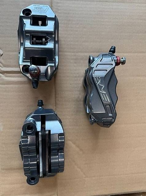 Harley-Davidson Tutti i ricambio per moto: Etriers de freins Rebuffini  RR – Usato da Chavannes-de-Bogis venduto da sth_yzd6 1