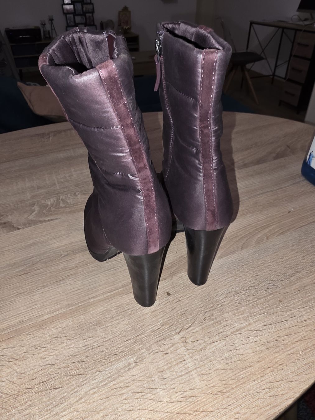 Calvin Klein Scarpe da donna: BOTTES CALVIN KLEIN JEANS Matelassées à Talon – Nuovo (secondo la descrizione) da Travers venduto da adr_qyj5 2