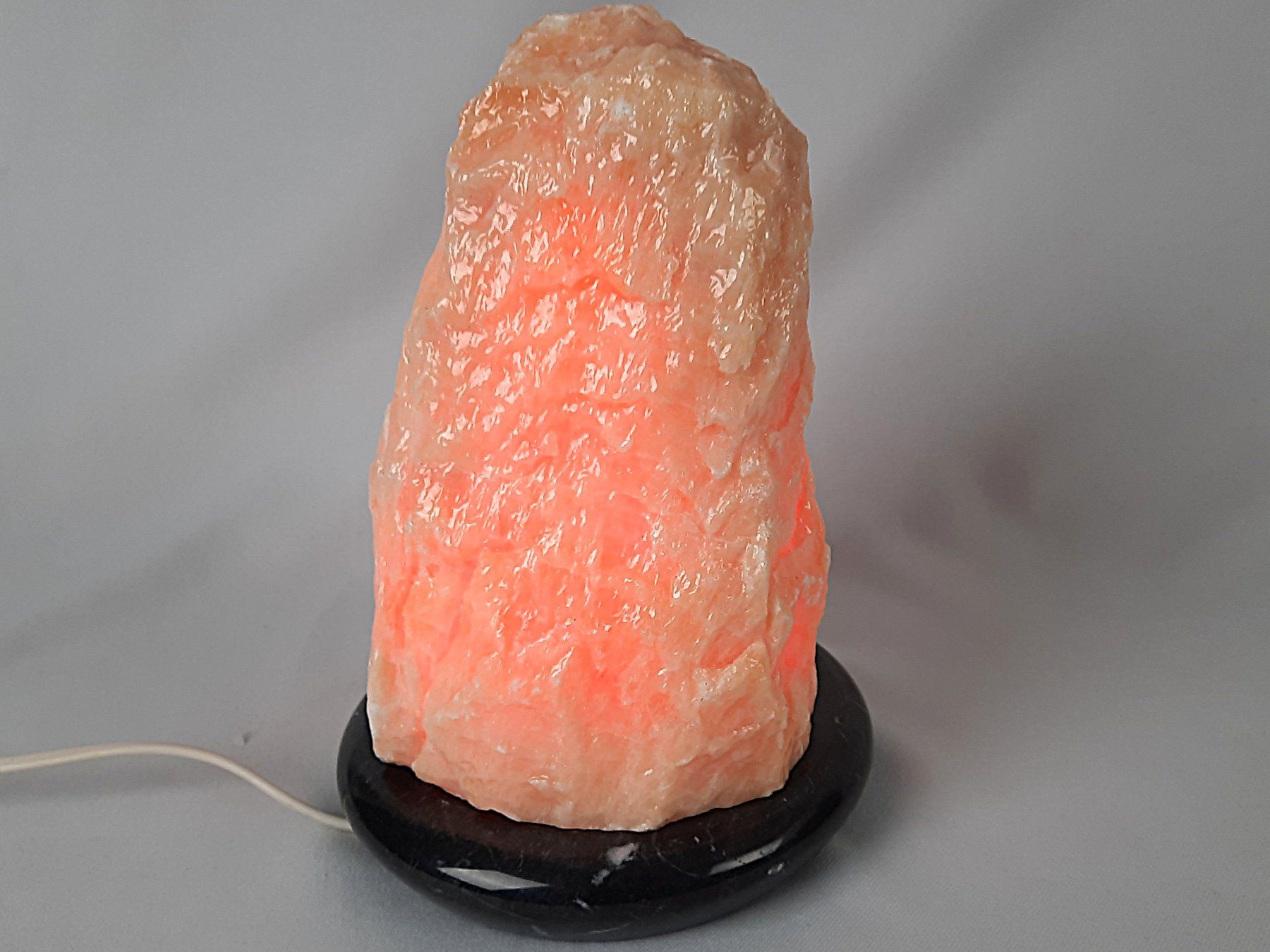 Lampade: Orangecalcit/Selenit Steinlampe – Usato da Beinwil am See venduto da Restwert_Beinwil 3