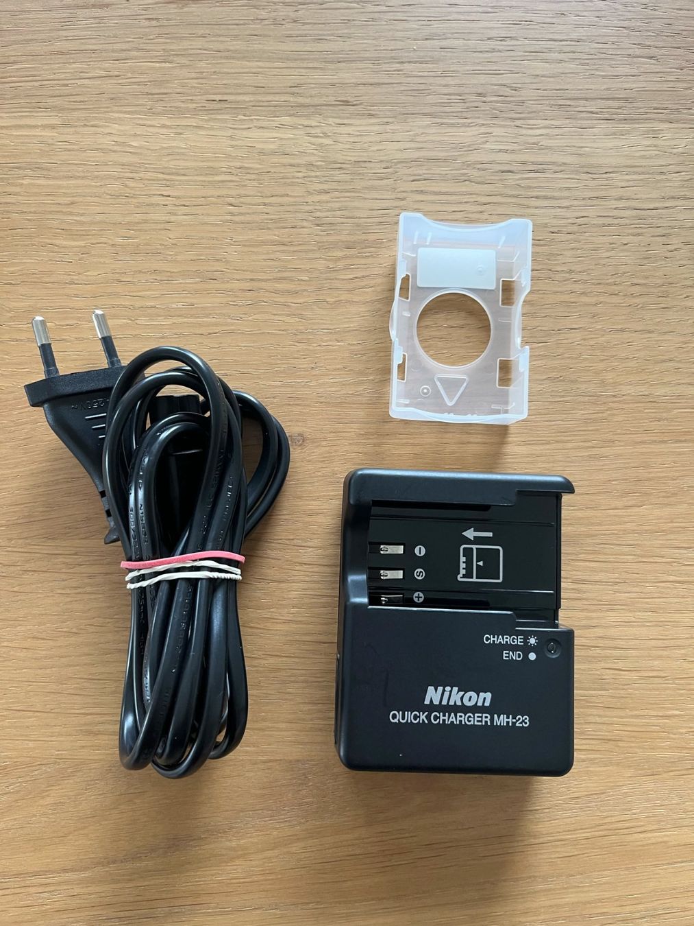 Nikon Fotocamera: Reflex Nikon D3000 + objectif 18-55 mm VR + accessoires – Usato da Founex venduto da HGD22 3