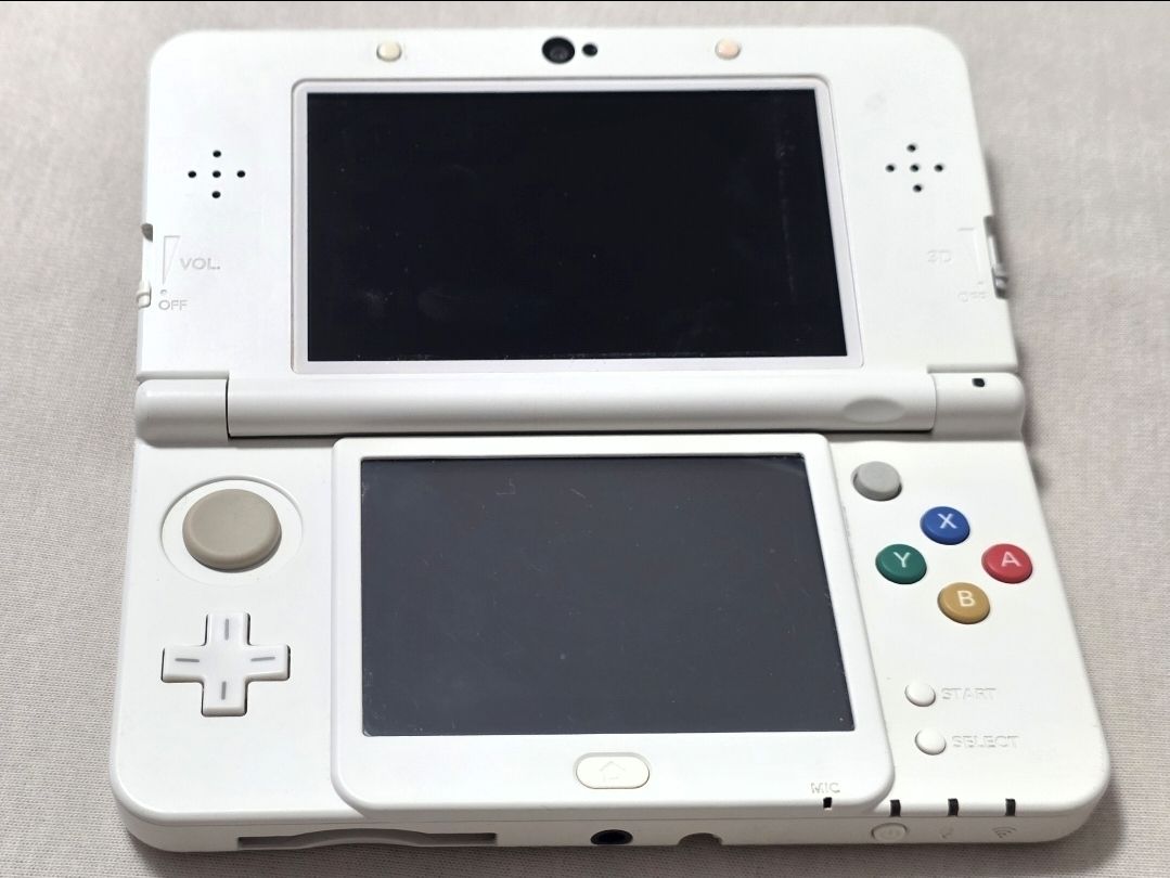 Nintendo Konsolen: NEW NINTENDO 3DS | WHITE – Gebraucht aus Bellinzona von egemon 2