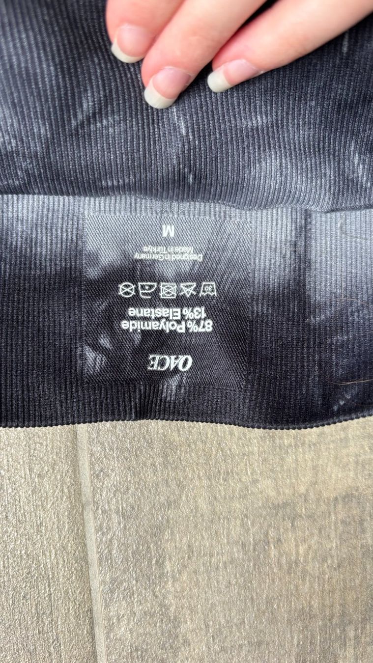 Oace Leggings: OACE Leggings Batik Schwarz Grau – Nuovo (secondo la descrizione) da Biel/Bienne venduto da jac_pw5y 3