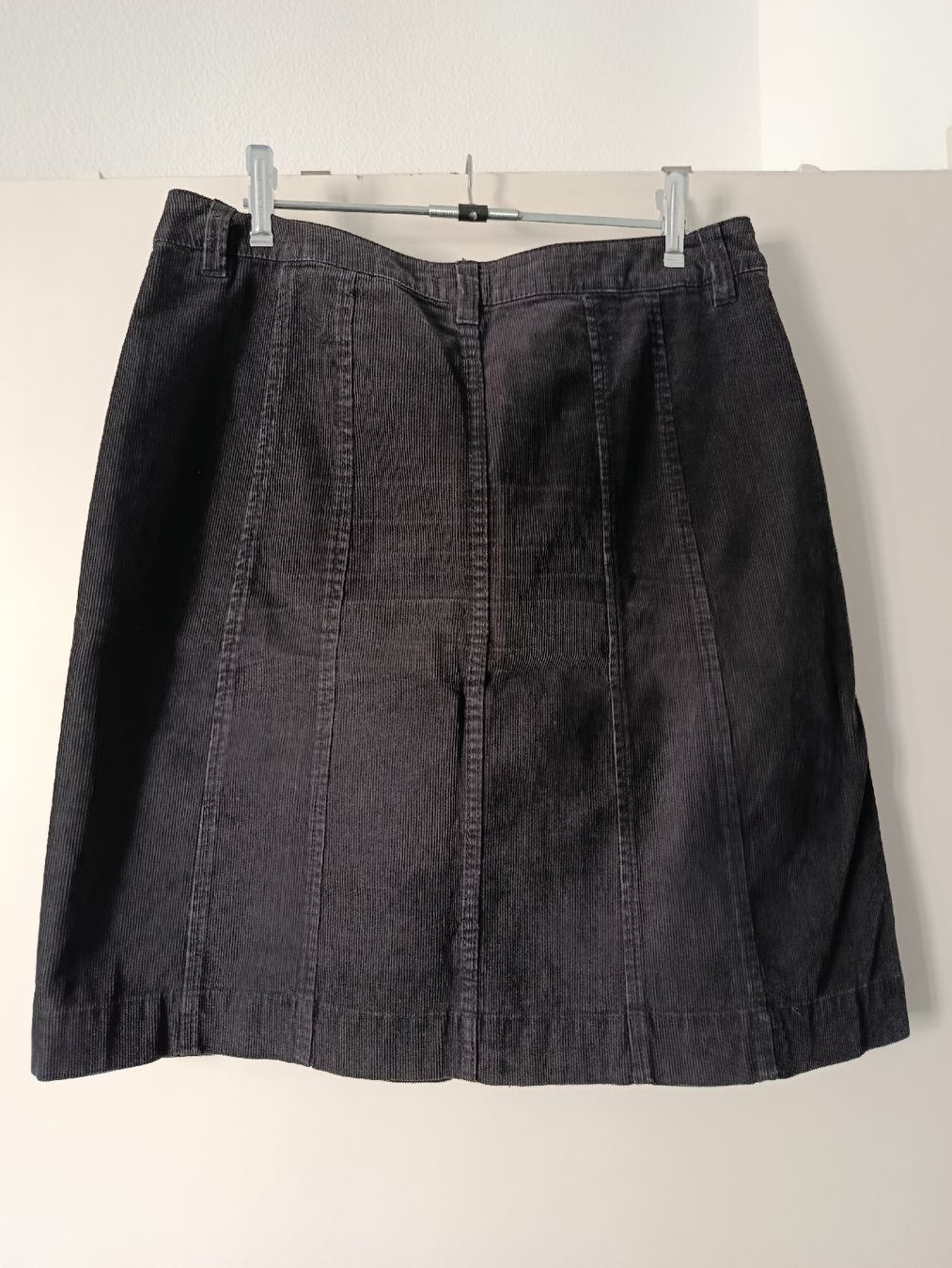 H&M Gonne: Cordrock schwarz Gr.40 – Usato da Basel venduto da Clay66 1