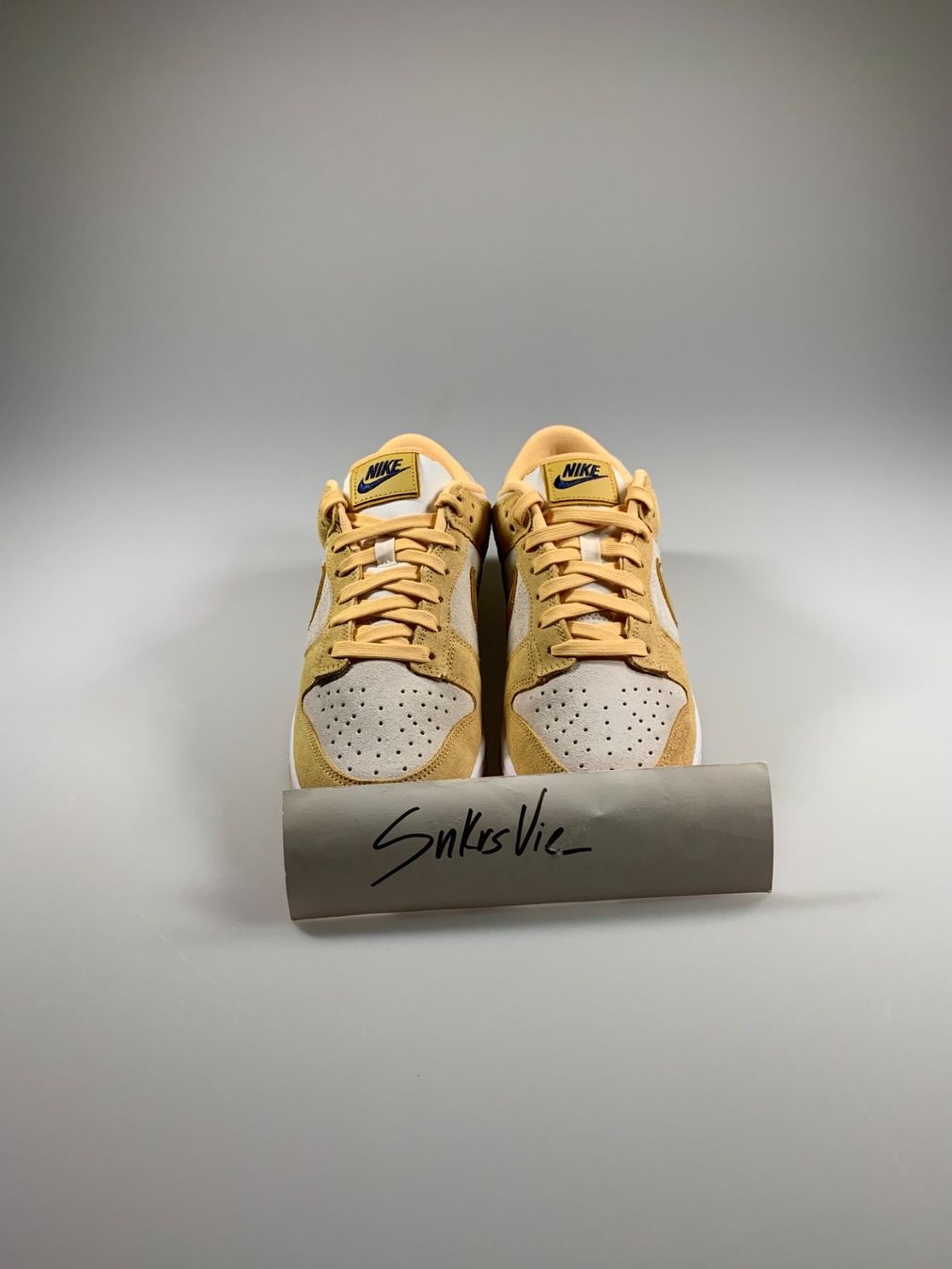 Scarpe da uomo: Nike Dunk Low Celestial Gold Suede (Womens) – Nuovo e nell'imballaggio originale da Thörishaus venduto da SnkrsVie 4