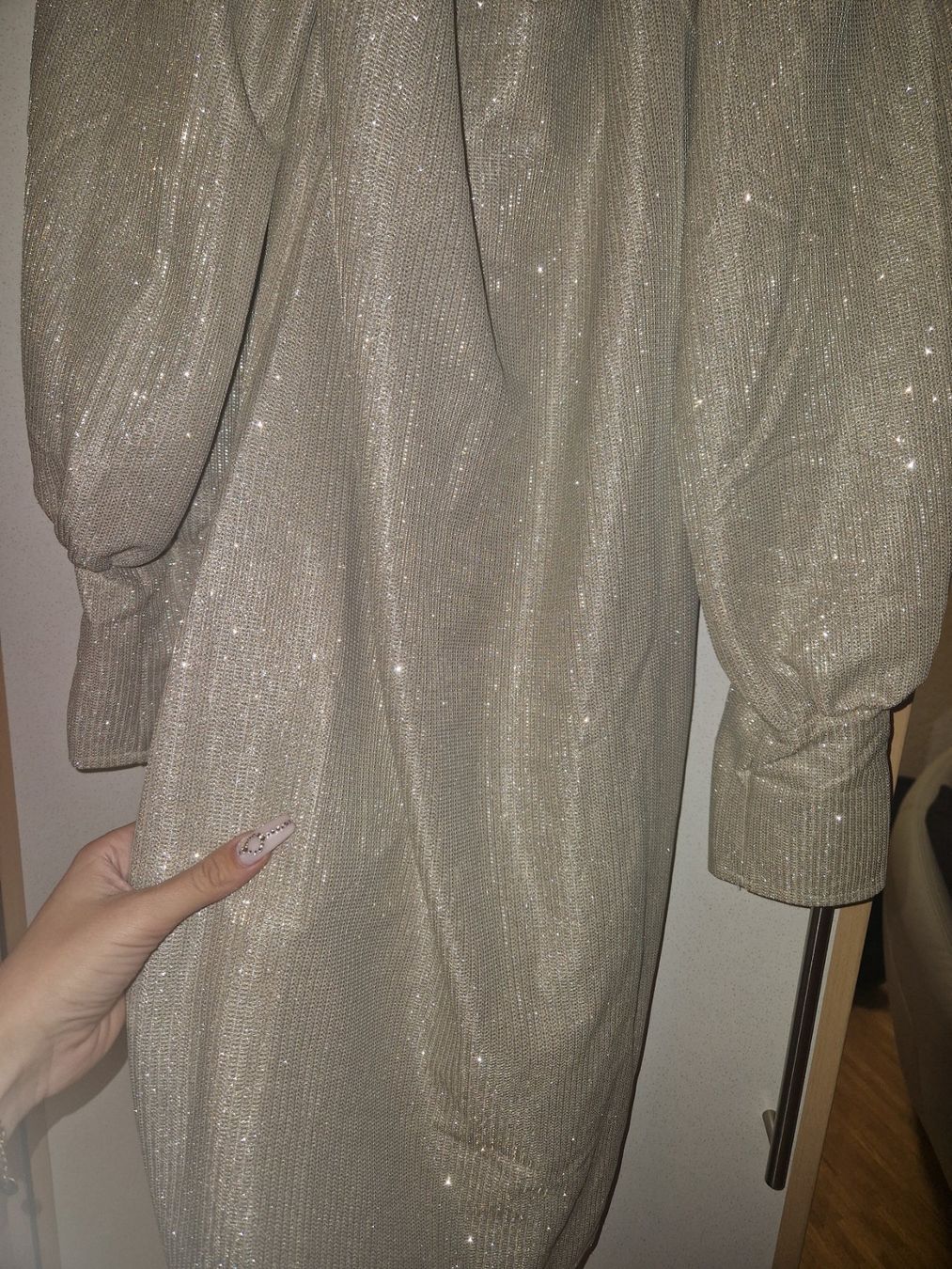 Vestiti: Robe dorée à paillettes taille M/L – Nuovo (secondo la descrizione) da Versoix venduto da aline_b 8