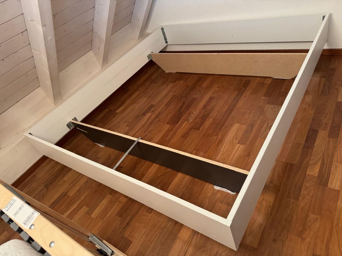 Letti: Bettgestell 180x200cm – Usato da Dietikon venduto da 1zagorac