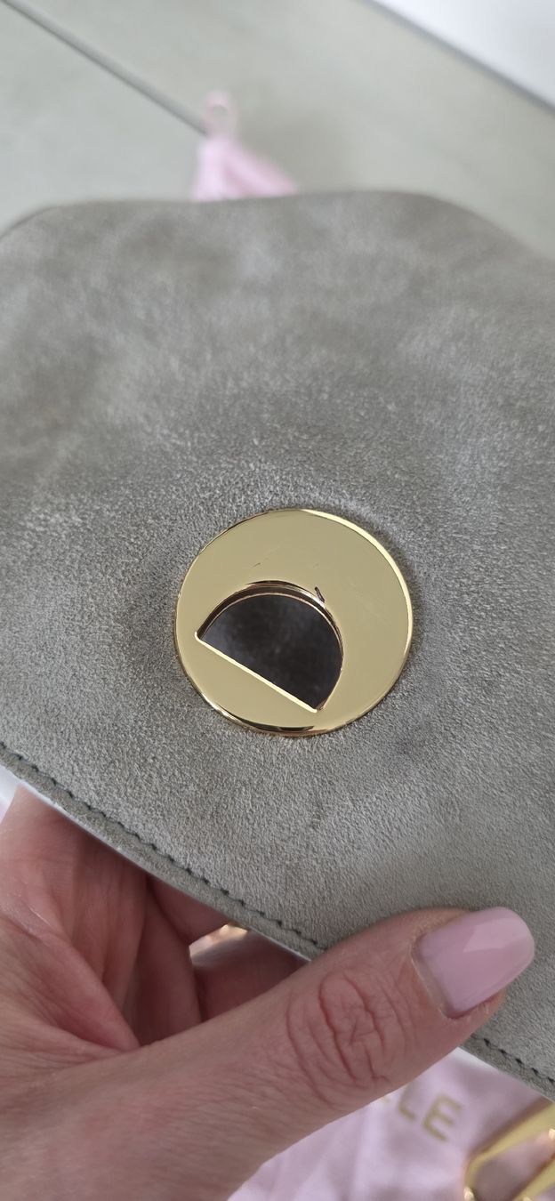 Coccinelle Borse da donna: Coccinelle Tasche Modell Liya mit Staubbeutel . – Nuovo (secondo la descrizione) da Rümlang venduto da ilc_vm5p 7