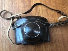 Zeiss Ikon Kamera Ledertasche mit Tragegurt, braun