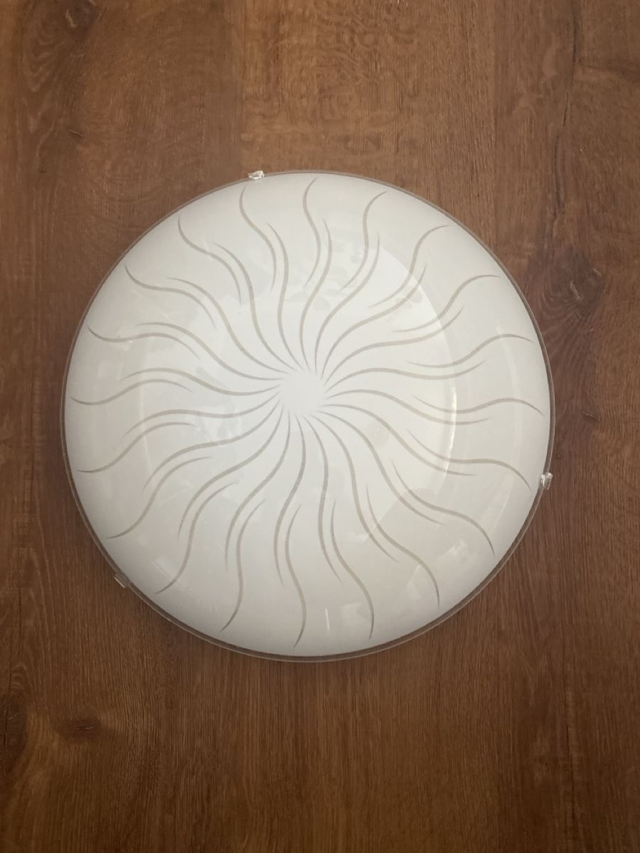 Lampadari & plafoniere: Deckenleuchte mit Muster weiss rund guter Zustand – Usato da Winterthur venduto da _swiss_auction_