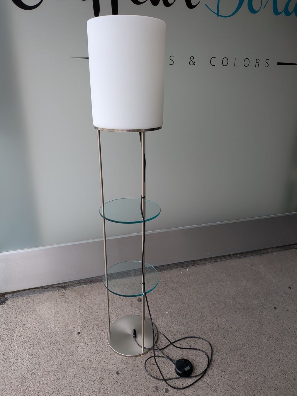 Murano Lampen: Murano Stehlampe Stehleuchte mit Ablageflächen – Gebraucht aus Emmen von Brockofsky