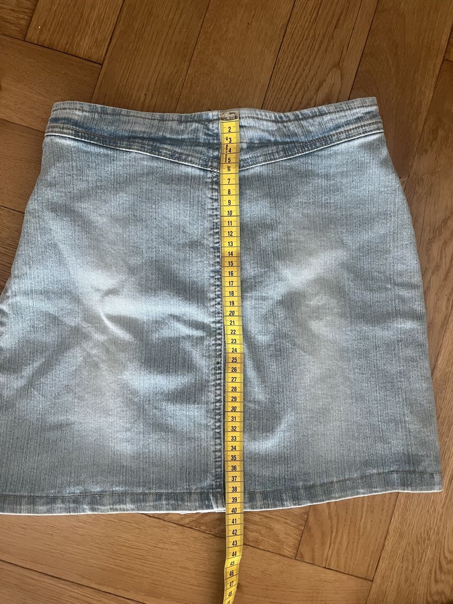Gonne: Y2K denim skirt with belt  – Usato da Lausanne venduto da Lillielillie 4