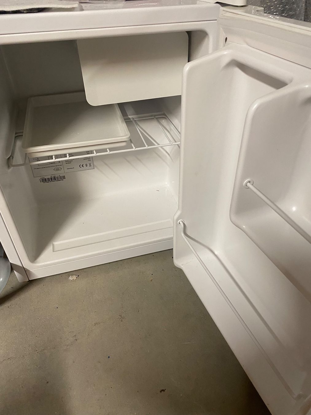 Réfrigérateurs: Kleiner Kühlschrank – D'occasion à Rapperswil BE par mar_qp6b 1