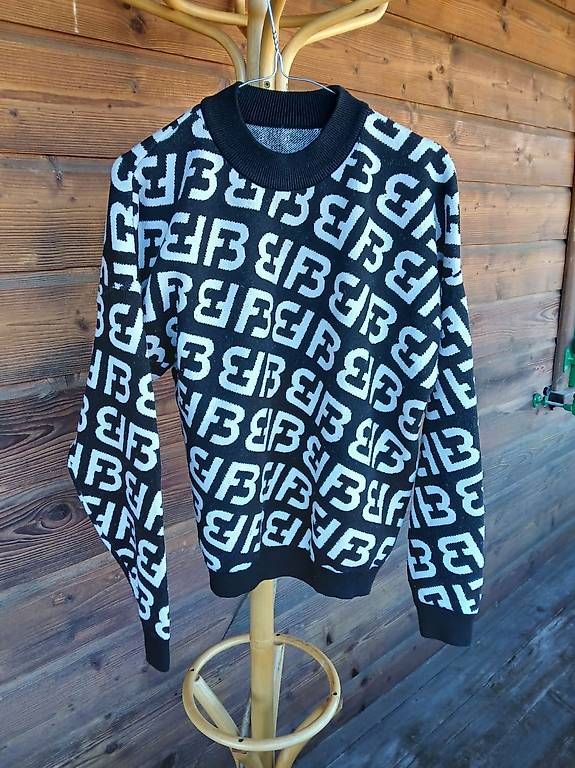 Maglioni & Felpe: Black & White B-Jumper – Usato da Ochlenberg venduto da Pbw_ardrobe