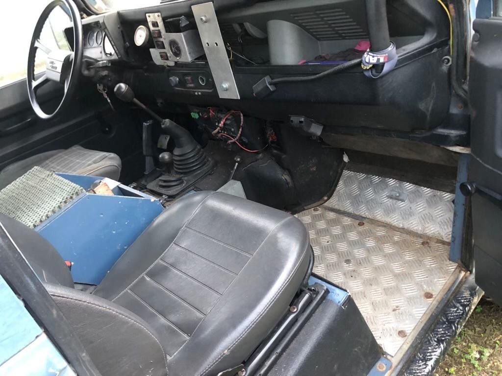 Land Rover Automobili: Vendo land rover 90 TD – Usato da Ligornetto venduto da dav_q9mw 6