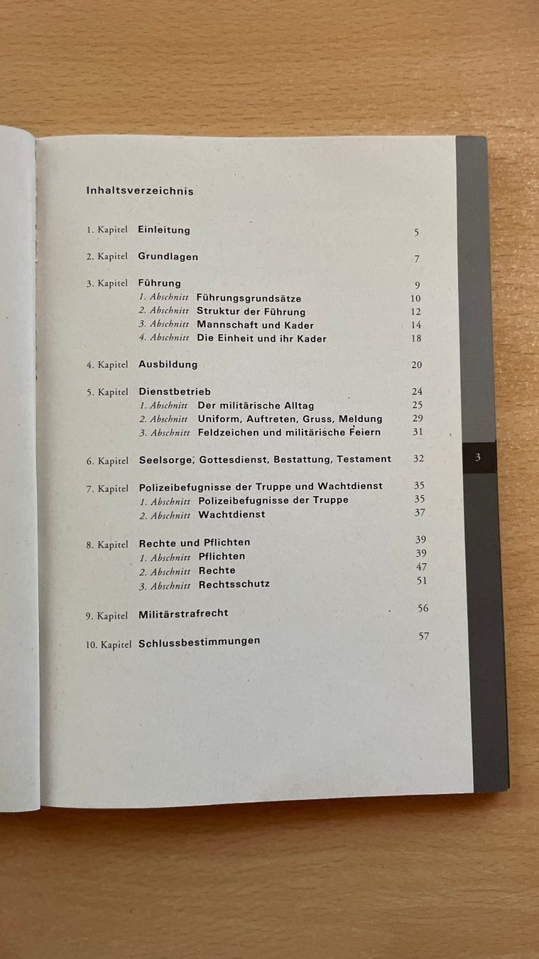 Libri: Schweizer Armee Militär Dienstreglement DR 95 – Usato da Glattfelden venduto da cybermaxx 1