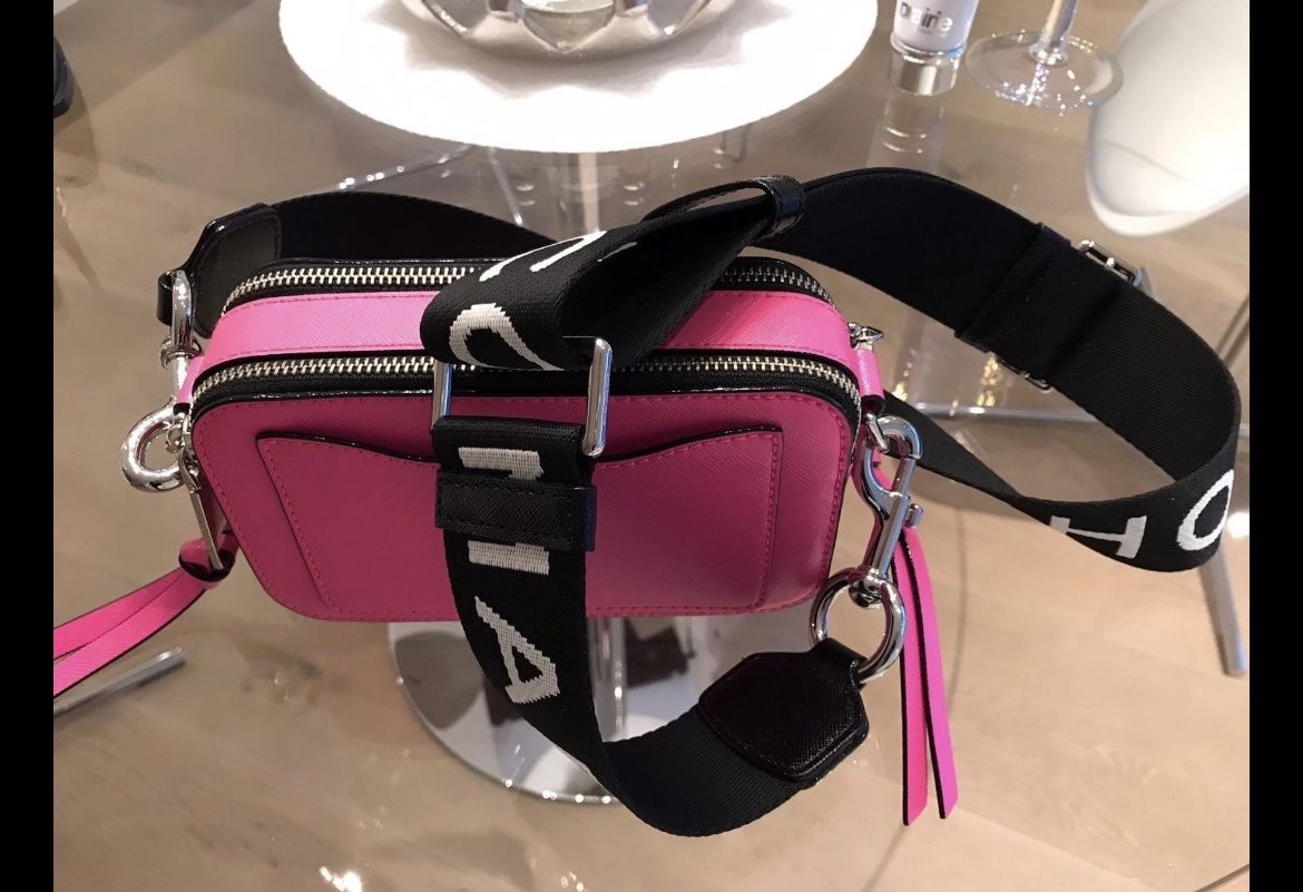 Marc Jacobs Taschen für Damen: Marc Jacobs Camera Bag – Neu (gemäss Beschreibung) aus Wangen b. Olten von jade.b 1