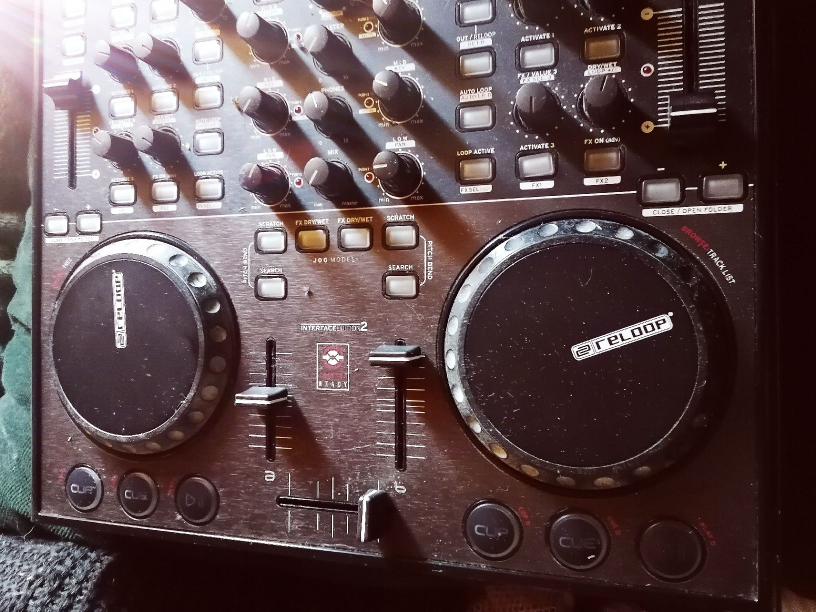 Reloop Platines de mixage: Reloop Interface Edition 2 DJ-Controller  – D'occasion à Boniswil par 1988liringreen