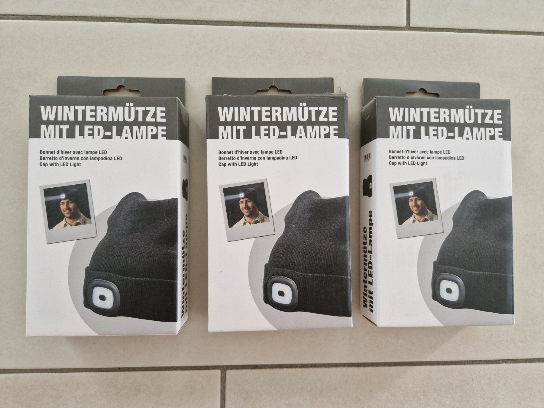 Lampen: fabrikneue Wintermütze mit integrierter LED-Lampe – Neu und originalverpackt aus Wettingen von Lady_glam