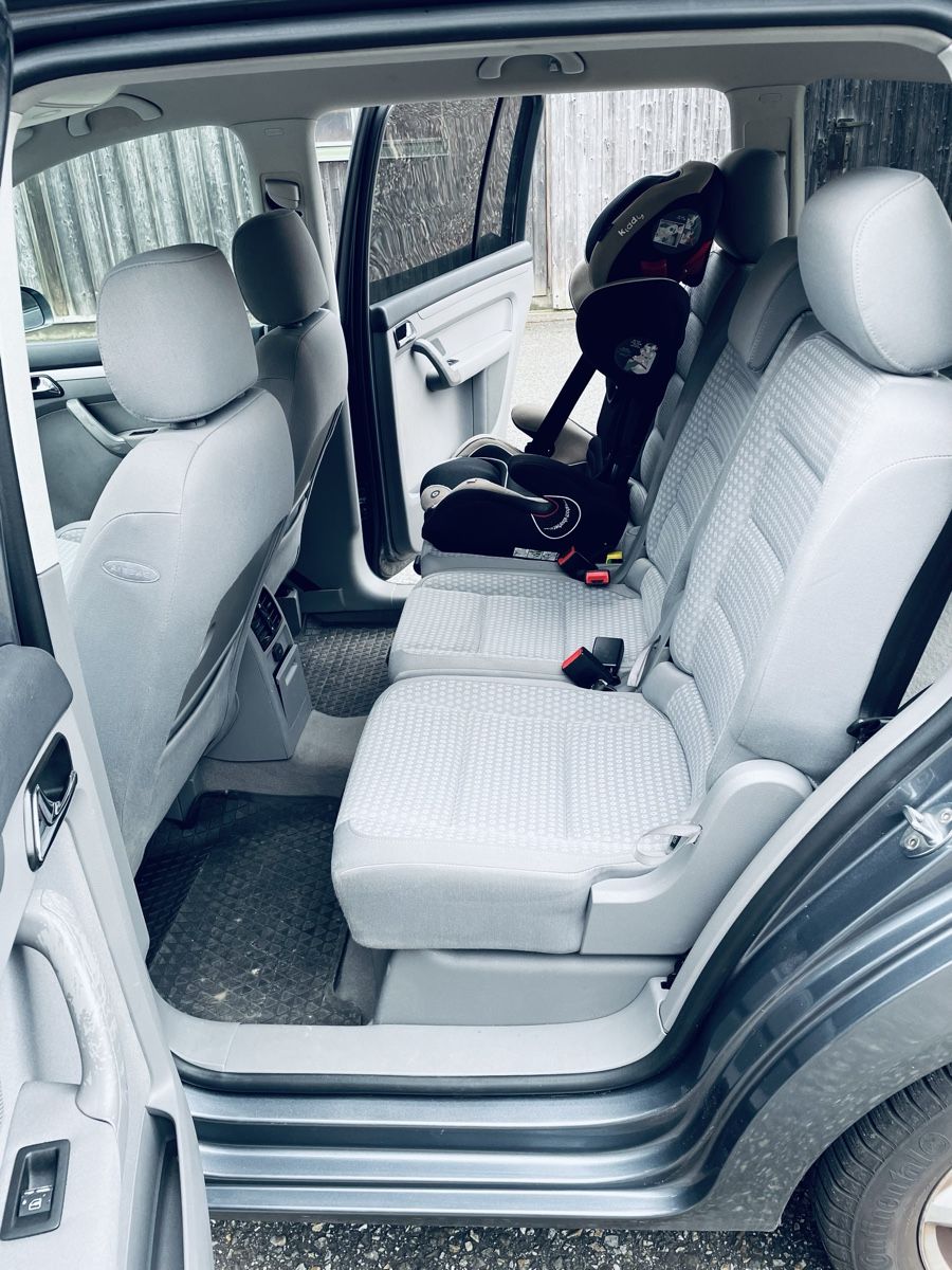 VW Automobili: VW Touran 1,9 TDI – Usato da Niedergösgen venduto da misterio02 4
