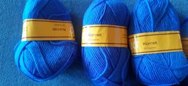 8 Knäuel Wolle zum Stricken Türkis, blau, weiss