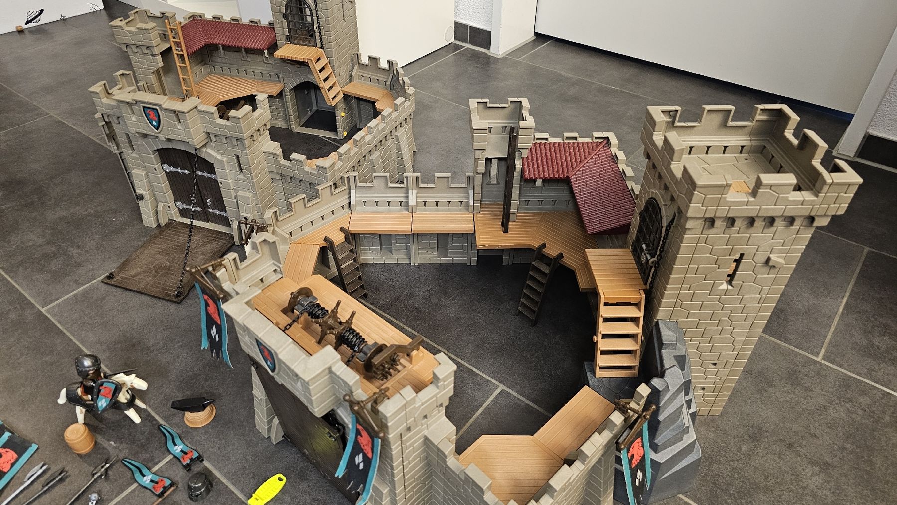 Playmobil Giocattoli: Playmobil Ritterburg – Usato da Winterthur venduto da O-LeeG 4