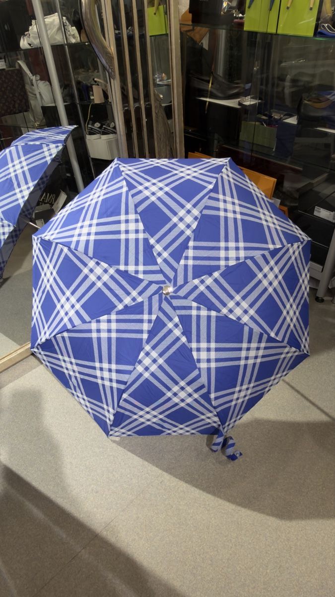 Burberry Ombrelli: Burberry Schirm, blau/weiss kariert – Nuovo e nell'imballaggio originale da Lachen SZ venduto da HelvetiaLuxury 8