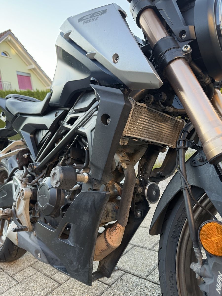 Honda Strasse: Honda CB125R Defekt – Defekt aus Appenzell von B-Quick 5