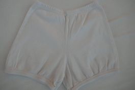 Praktische weisse Shorts, Gr. 102 / 4 J.