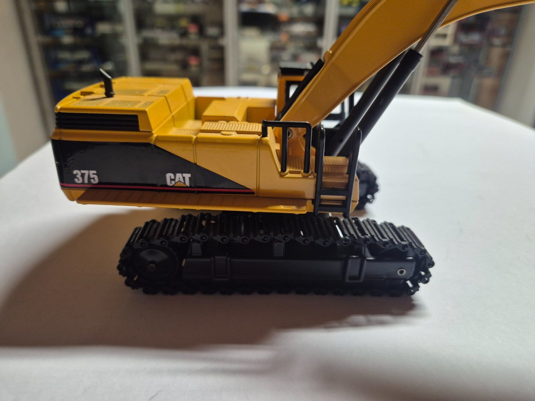 Caterpillar Kit di modellismo & Modellini statici: CATERPILLAR 375 L – Usato da Moutier venduto da cat365 2