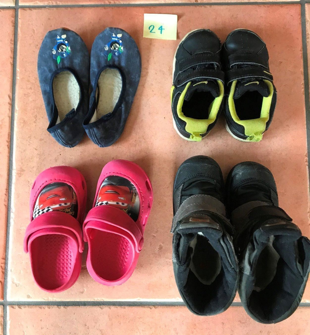 Scarpe da uomo: Schuhpaket Grösse 24 – Usato da Schmitten FR venduto da FAJost 1