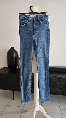 Coole Damen Jeans Bershka Gr. 32