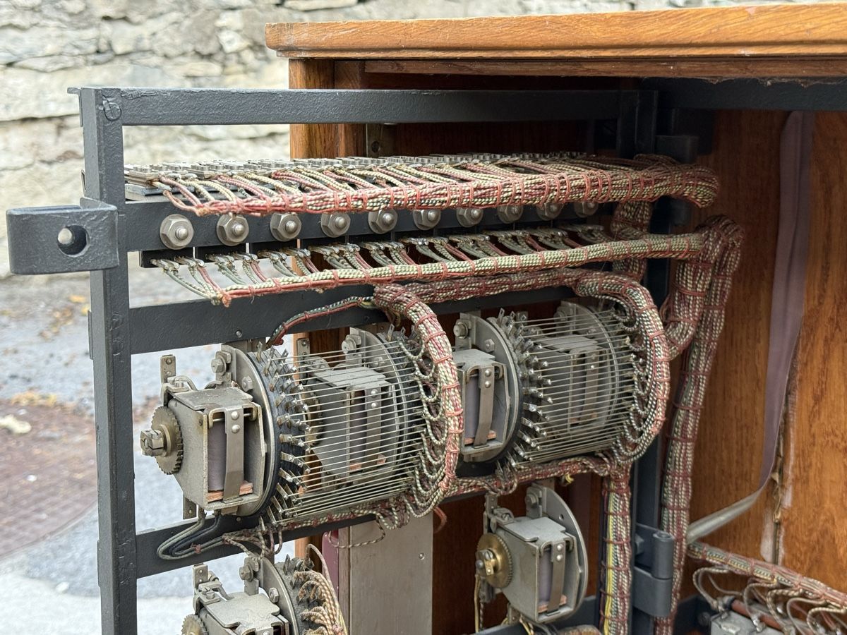 Telefone: Centrale téléphonique AUTOPHON Soleure vers 1940 – Gebraucht aus Sierre von OCNL 6