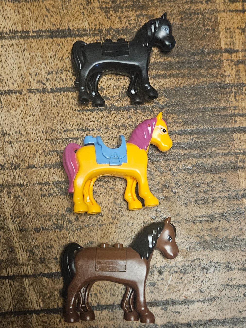 Lego Kit di costruzioni: lego figurine lot de 3 chevaux – Usato da Confignon venduto da Ecrofigs 3