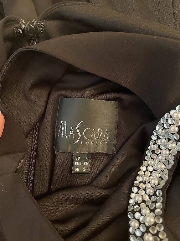 Vestiti: Schwarzes Kleid Gr 36 – Usato da Uetikon am See venduto da CarlosN01 3