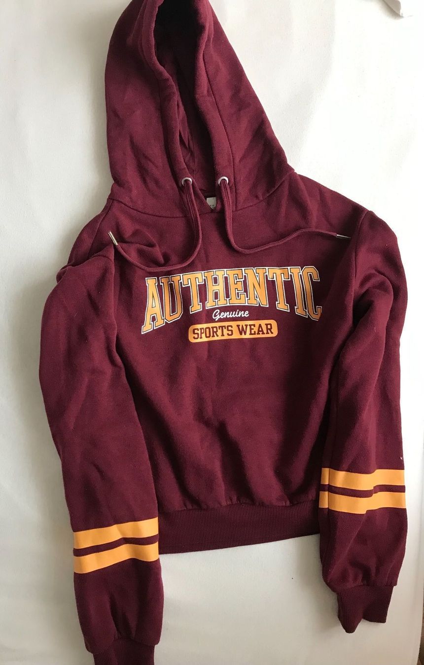 Pullover & Sweatshirts: Hoodie Grösse XS – Gebraucht aus Au/ZH von markthallerapperswil