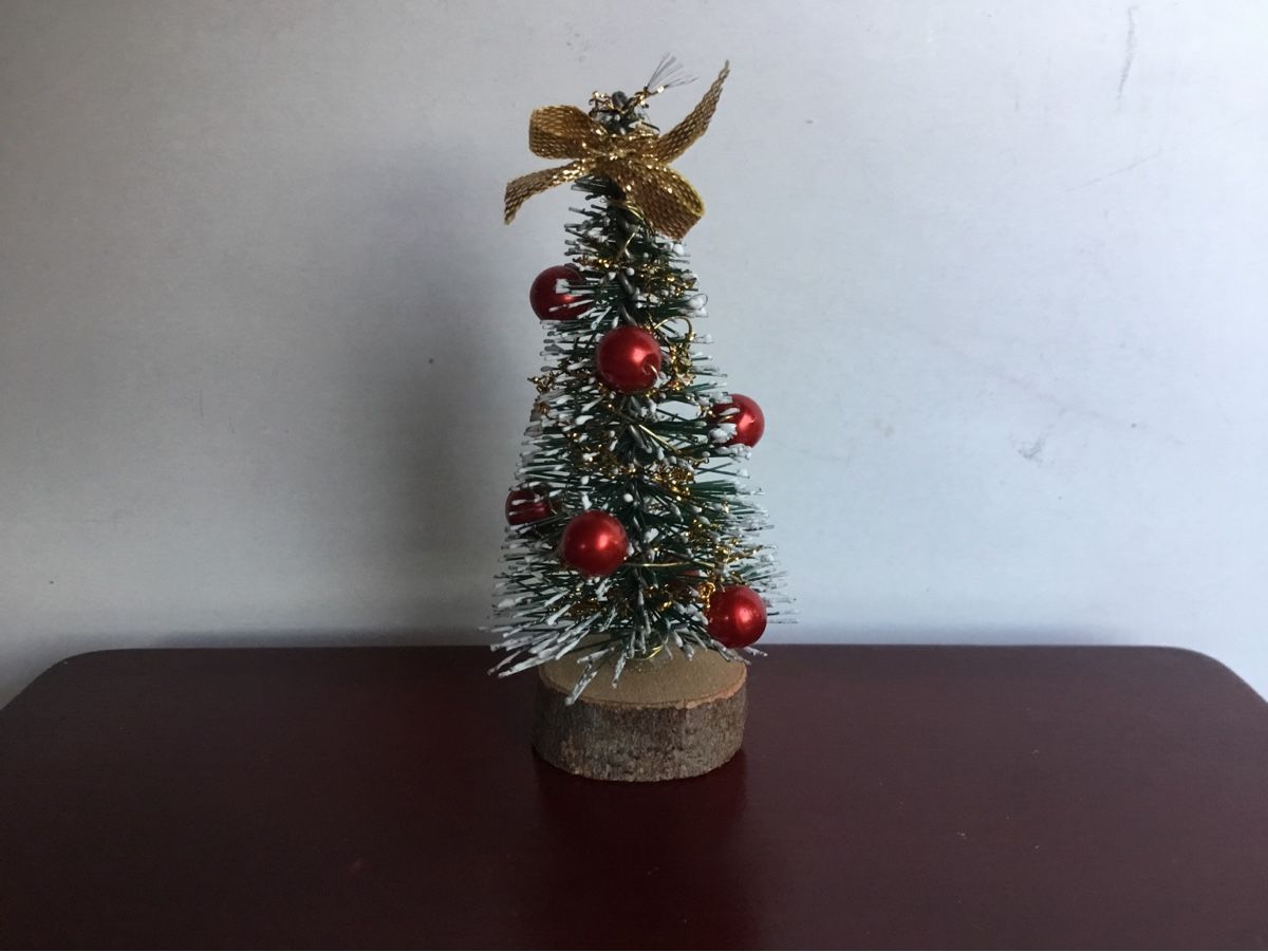 Case e mobili per bambole: Kleiner Christbaum 1:12 – Usato da St. Gallen venduto da chamilla