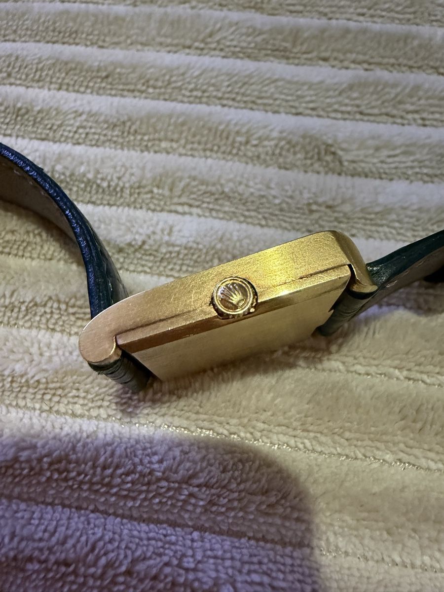 Rolex Montres: Rolex Gold  – D'occasion à Fully par Melvin5 2