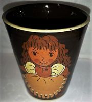 Becher Bauernmädchen Berner Keramik (4)