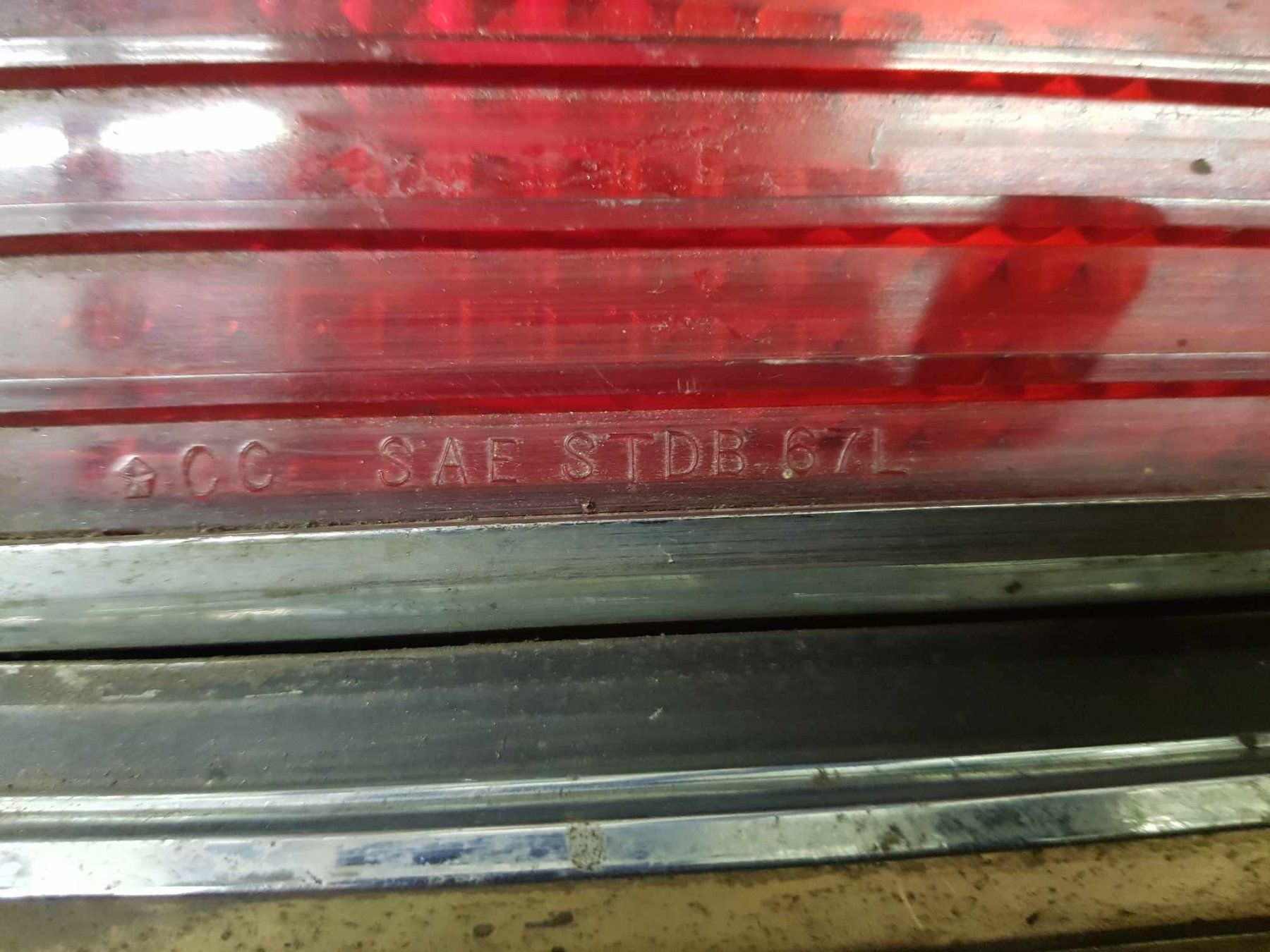 Dodge Tutti pezzi di ricambio auto: 1967 Dodge Dart Hecklampe links – Usato da Niedergösgen venduto da usc_8qc6 3