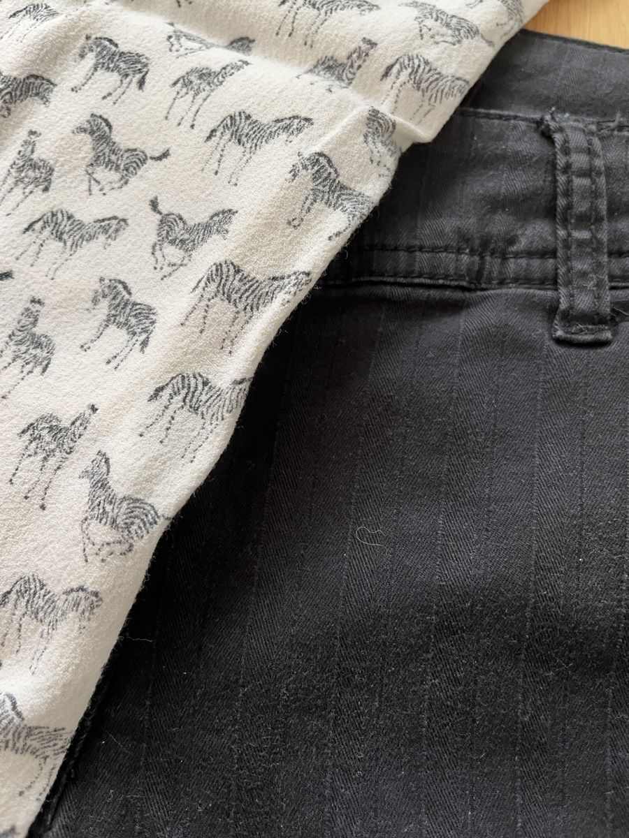 Kleiderpakete: Shorts mit Viscose Bluse Gr 36 – Gebraucht aus Ittigen von franzis6 1