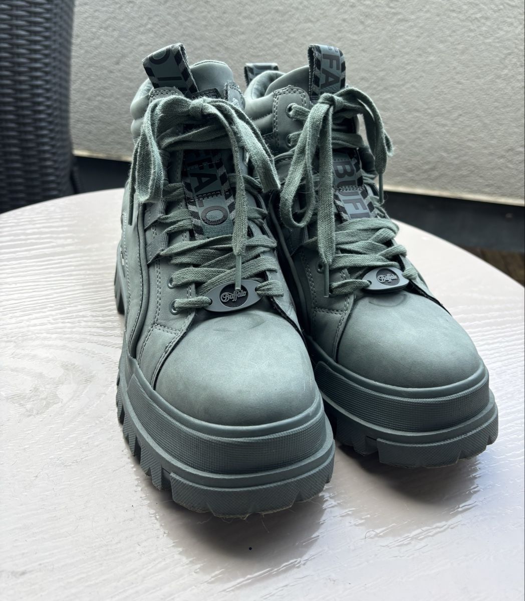 Buffalo Damenschuhe: Buffalo Aspha Mid petrol Grösse 41 Plateau Gothic – Neu (gemäss Beschreibung) aus Brugg AG von ann_stf7