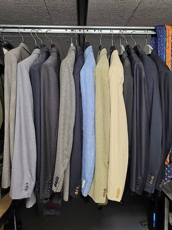 13x Luxus Herrensakkos ARMANI CORNELIANI BOSS PAL ZILERI