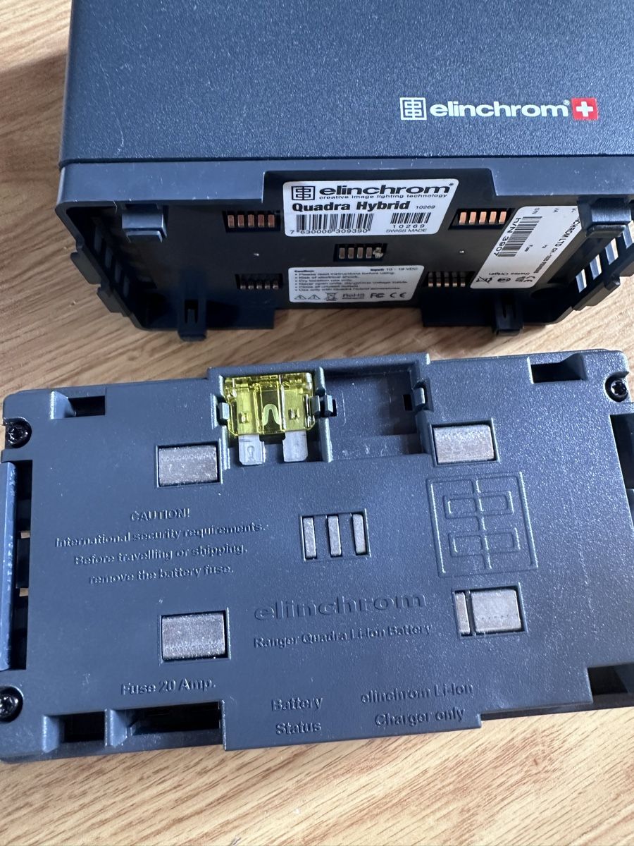 Elinchrom Flash: Elinchrom 3 Quadra Akkus und 3 Blitzköpfe – Usato da Münsingen venduto da Secondhand89 6